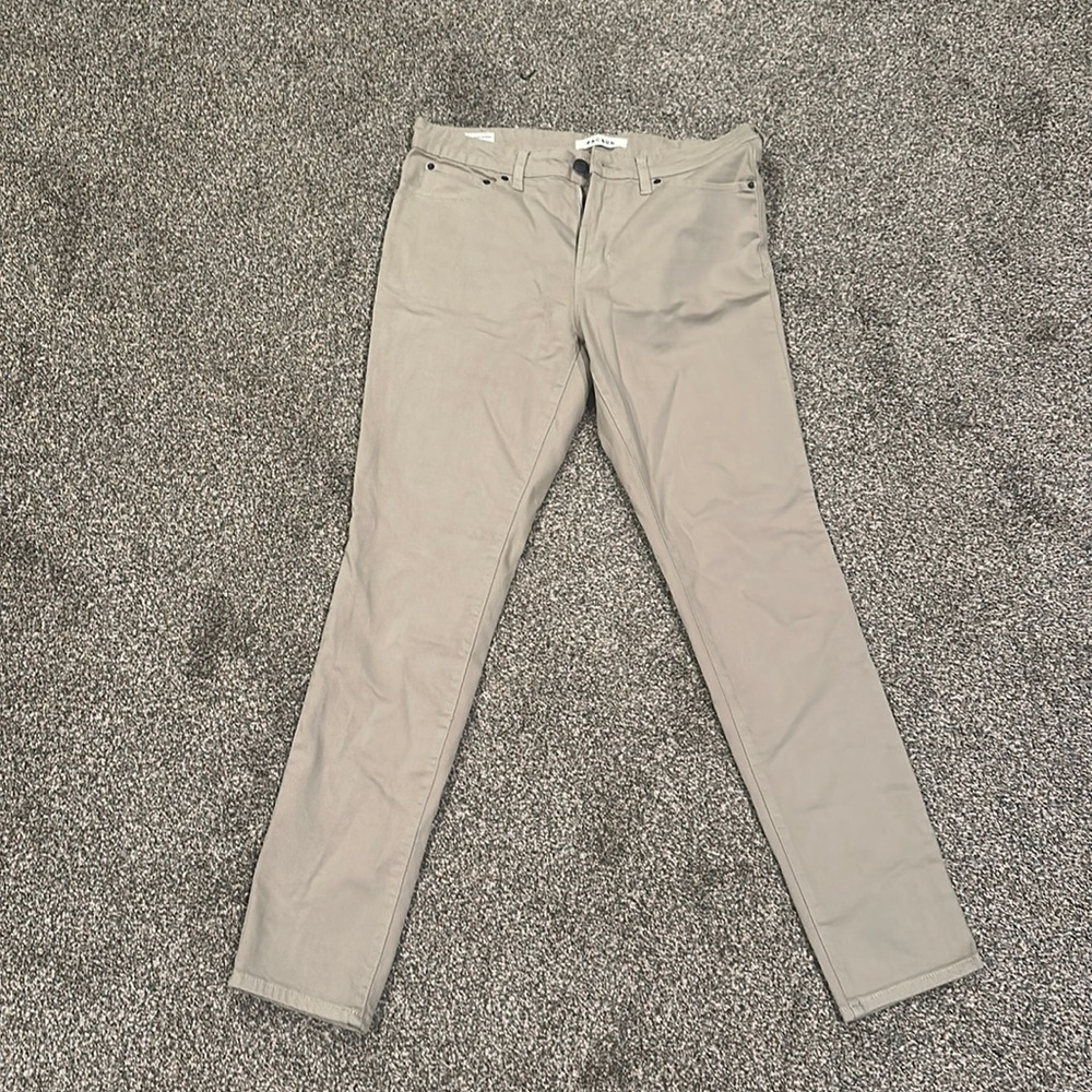 Skinny Fit khaki pants